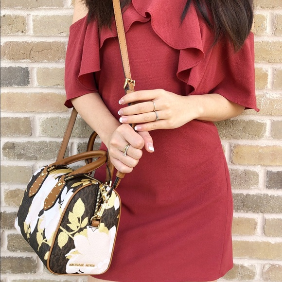 Gaby’sBags👜💕-NWT Michael Kors Small Satchel - Picture 2 of 8